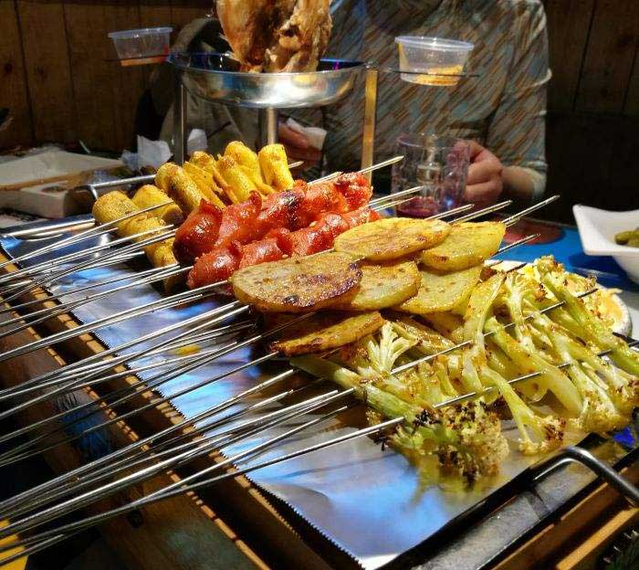 陈巴尔虎音乐烧烤吧